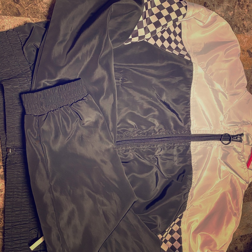 Rue 21 checkered windbreaker